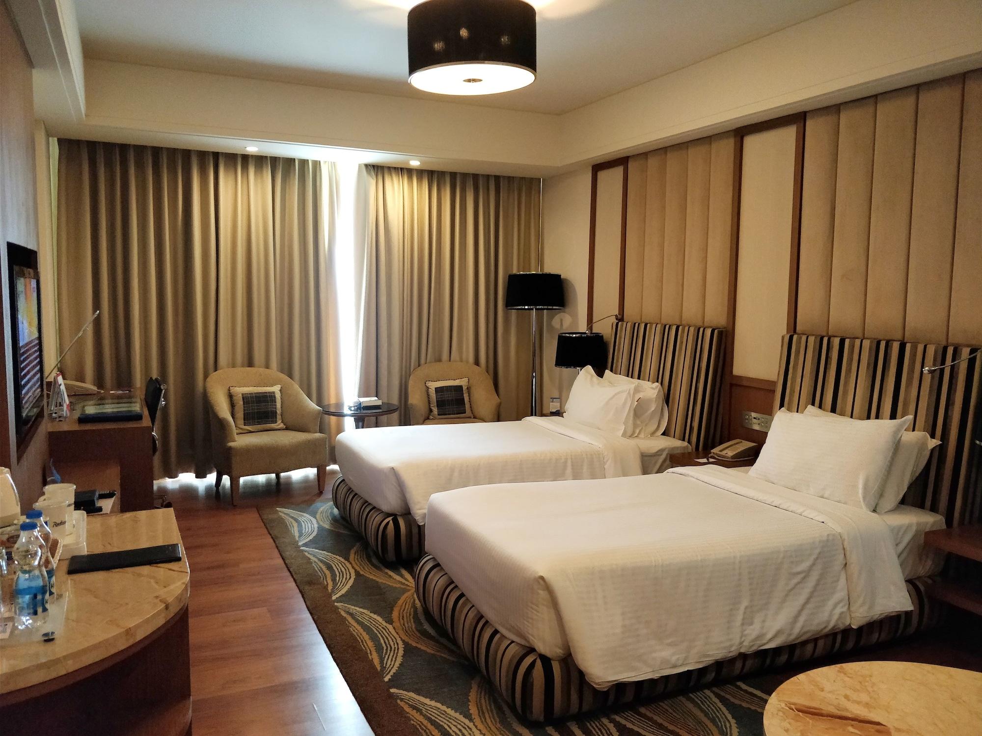 Radisson Blu Hotel, Nagpur Exterior foto