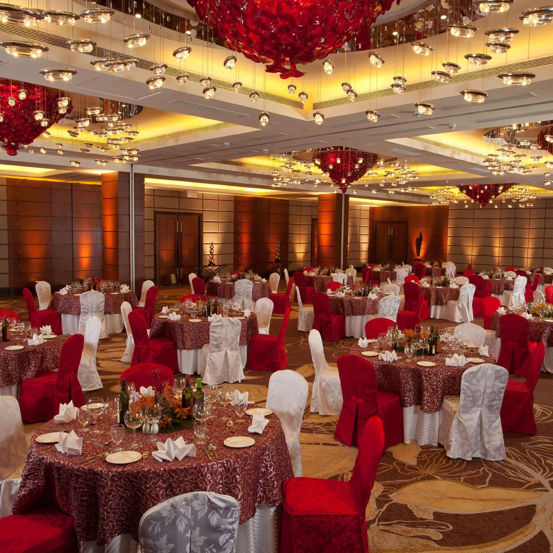 Radisson Blu Hotel, Nagpur Exterior foto
